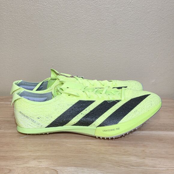 Athletic_Shoes